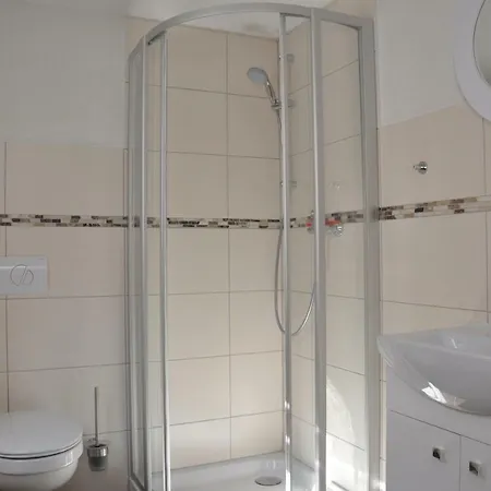 Am Waldbad Κάμπινγκ 2*